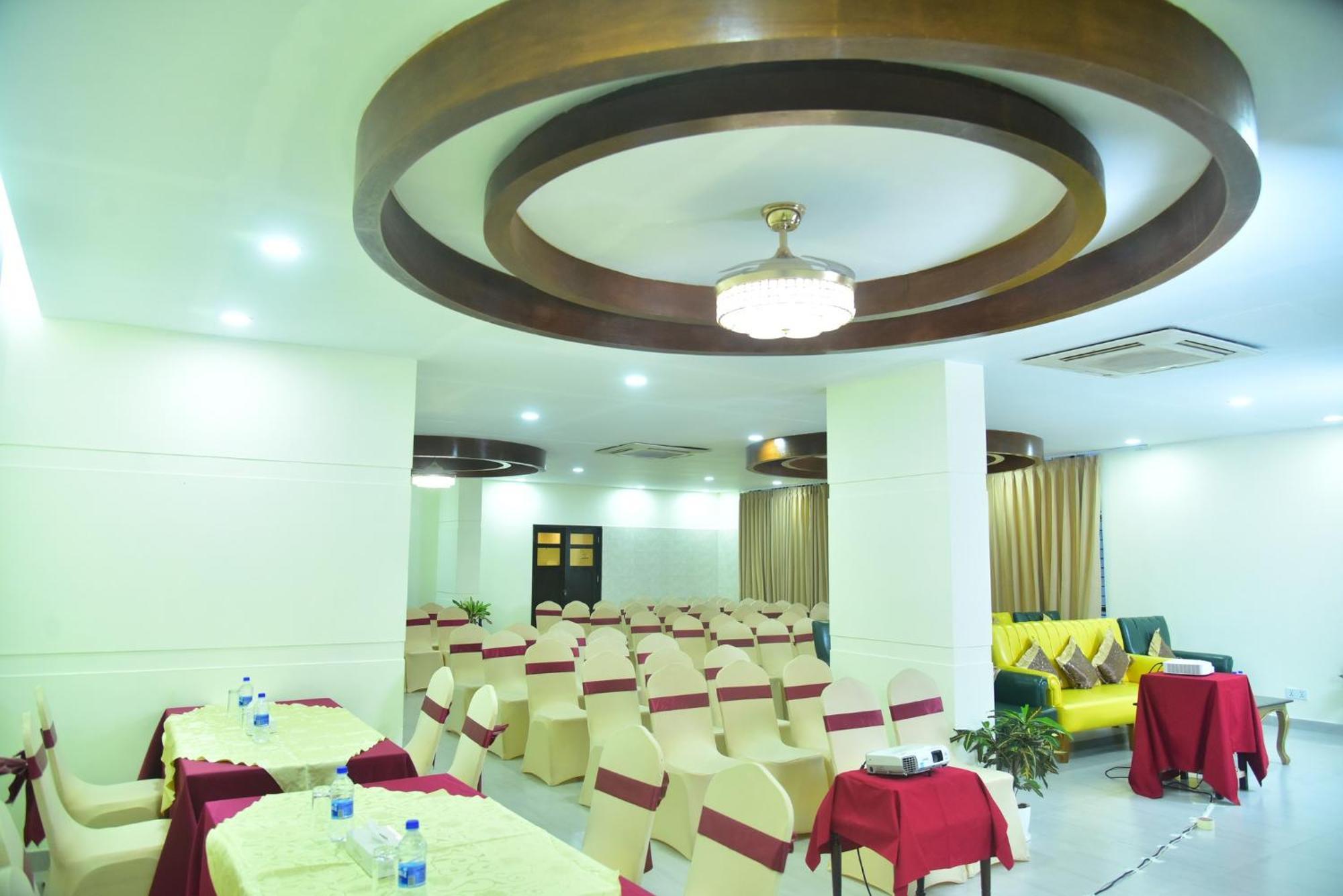 Hotel Crystal Rose - Sylhet Esterno foto
