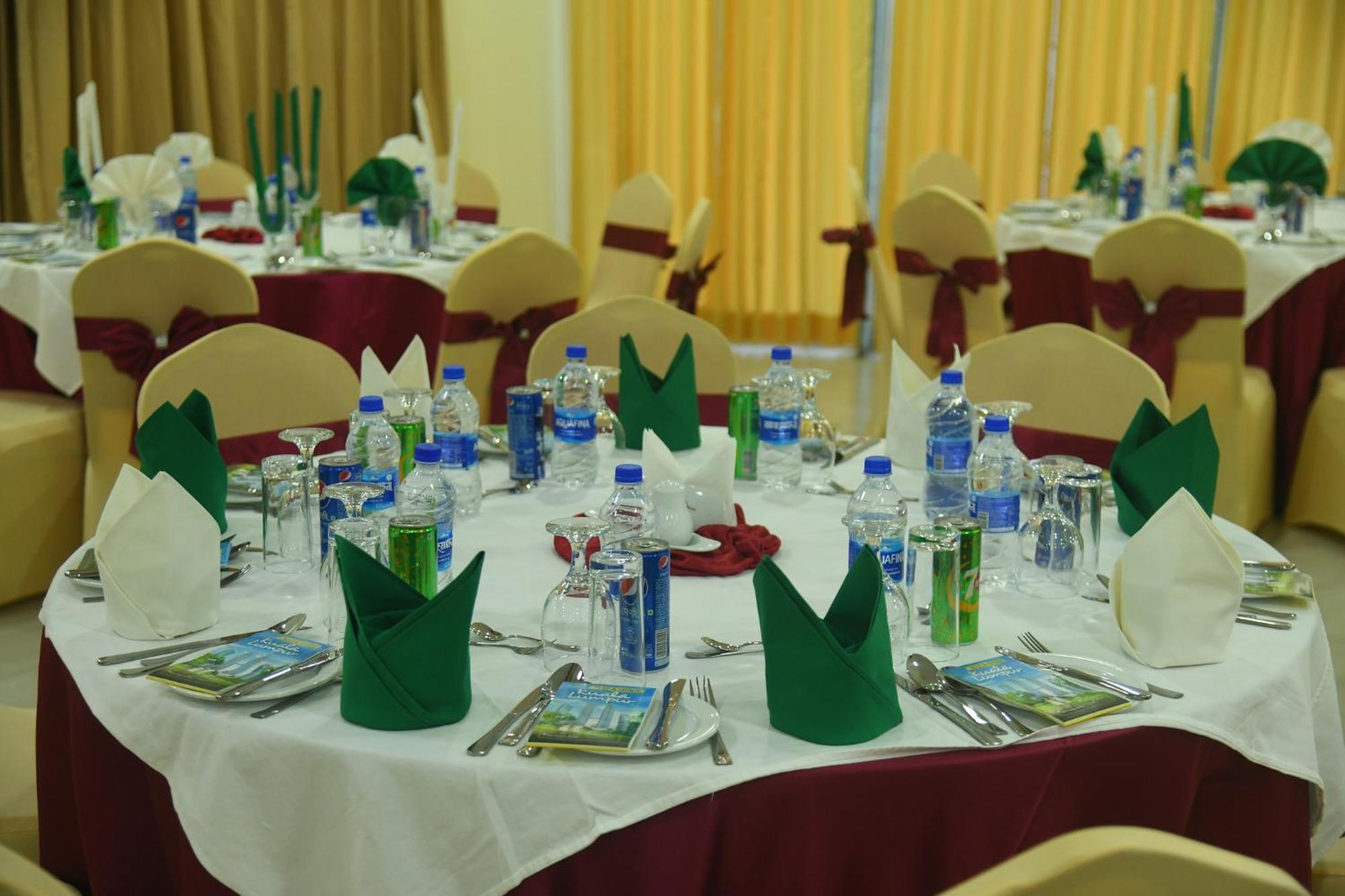 Hotel Crystal Rose - Sylhet Esterno foto
